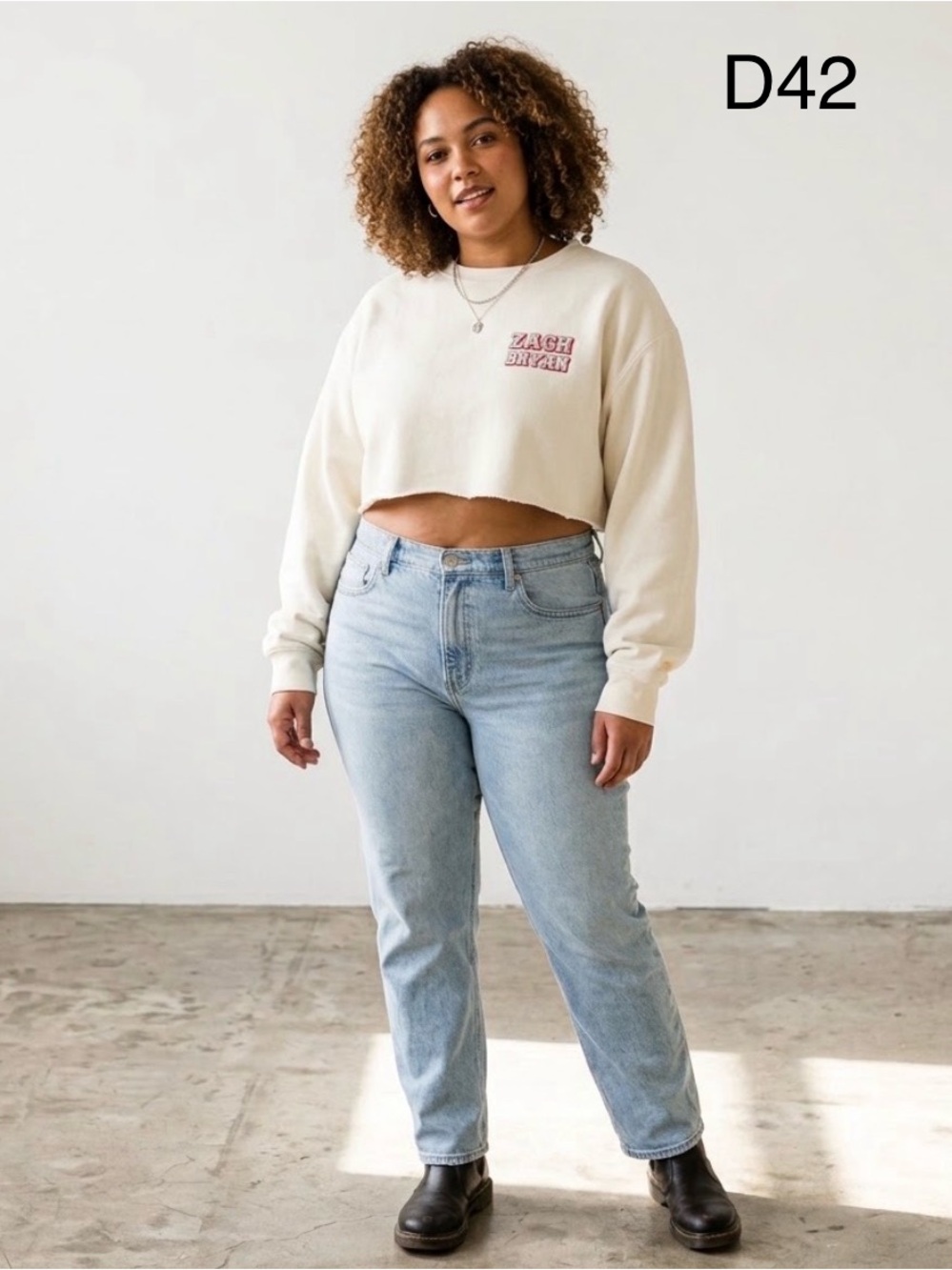 Zach Bryan Cropped Crewneck Sweatshirt in Cream, Size XL
